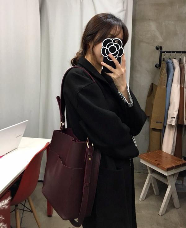 <b><p>Daily Two-Way Bag Leather Should Cross Beige</p></b><b><p>デイリーツーウェイバッグレザーショルダーバッグクロスバックバーガンディベージュカジュアルバッグブラッ</p></b><br /><br /><p align='center'>