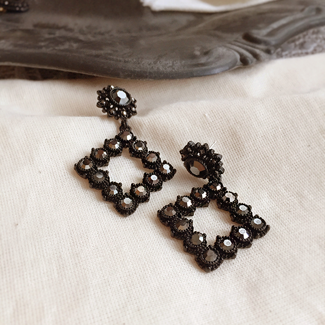 Black Antique Long Drop Earrings 10 Collection Bol