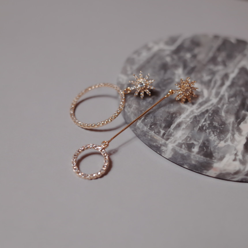 Shinestar Round Stone Chongming Silver Earrings St