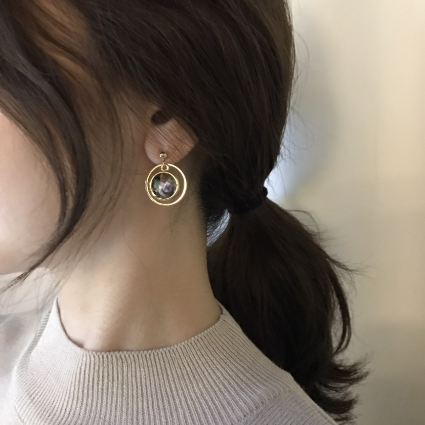 <b><p>Riju circle Mother-Daughter Drop Earrings</p></b><b><p>リージュ サークル 螺鈿 ドロップイヤリング 洗練された ナチュラルな 優雅に ゴャスなムード</p></b><br /><br /><p align='center'>