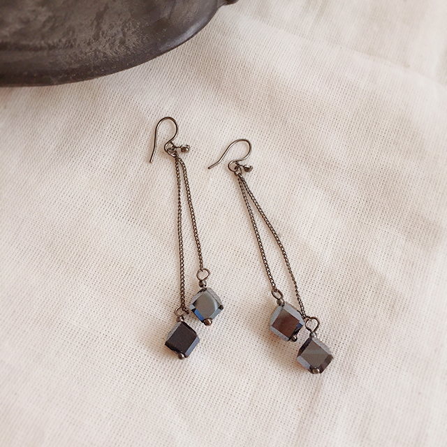 Black Antique Long Drop Earrings 10 Collection Bol