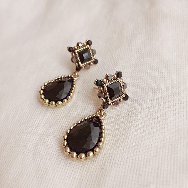 Black Antique Long Drop Earrings 10 Collection Bol