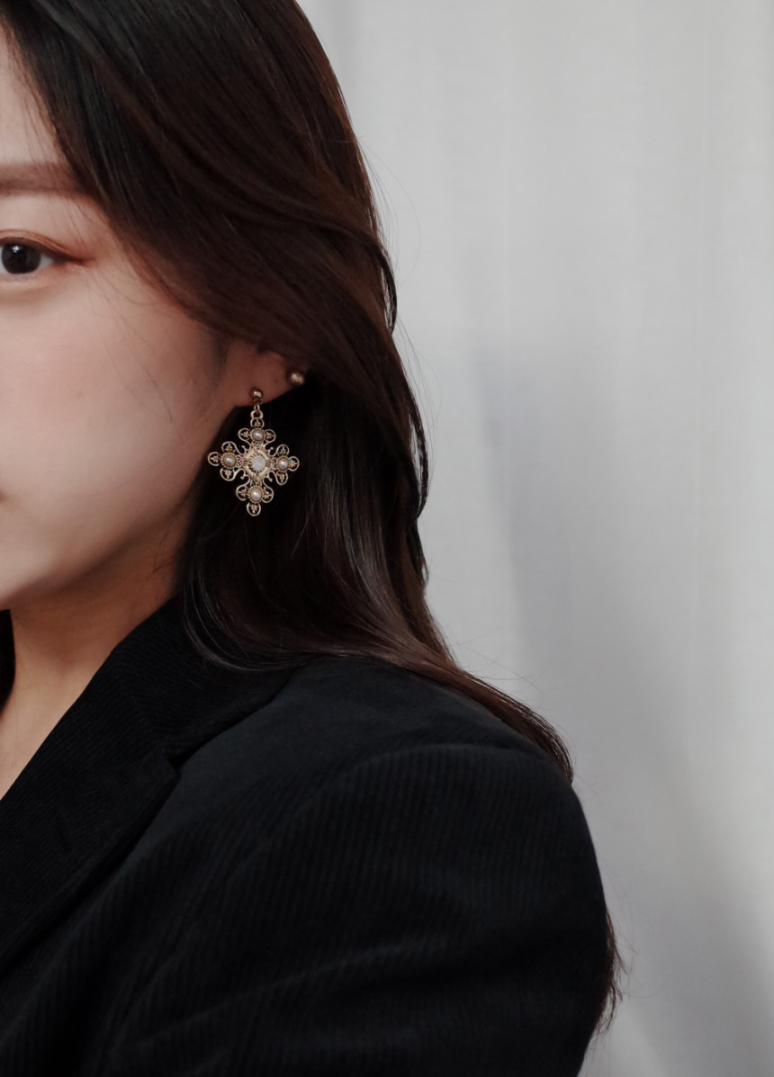 Bulliant 10SET Point Earrings Stylish Chic Unique 