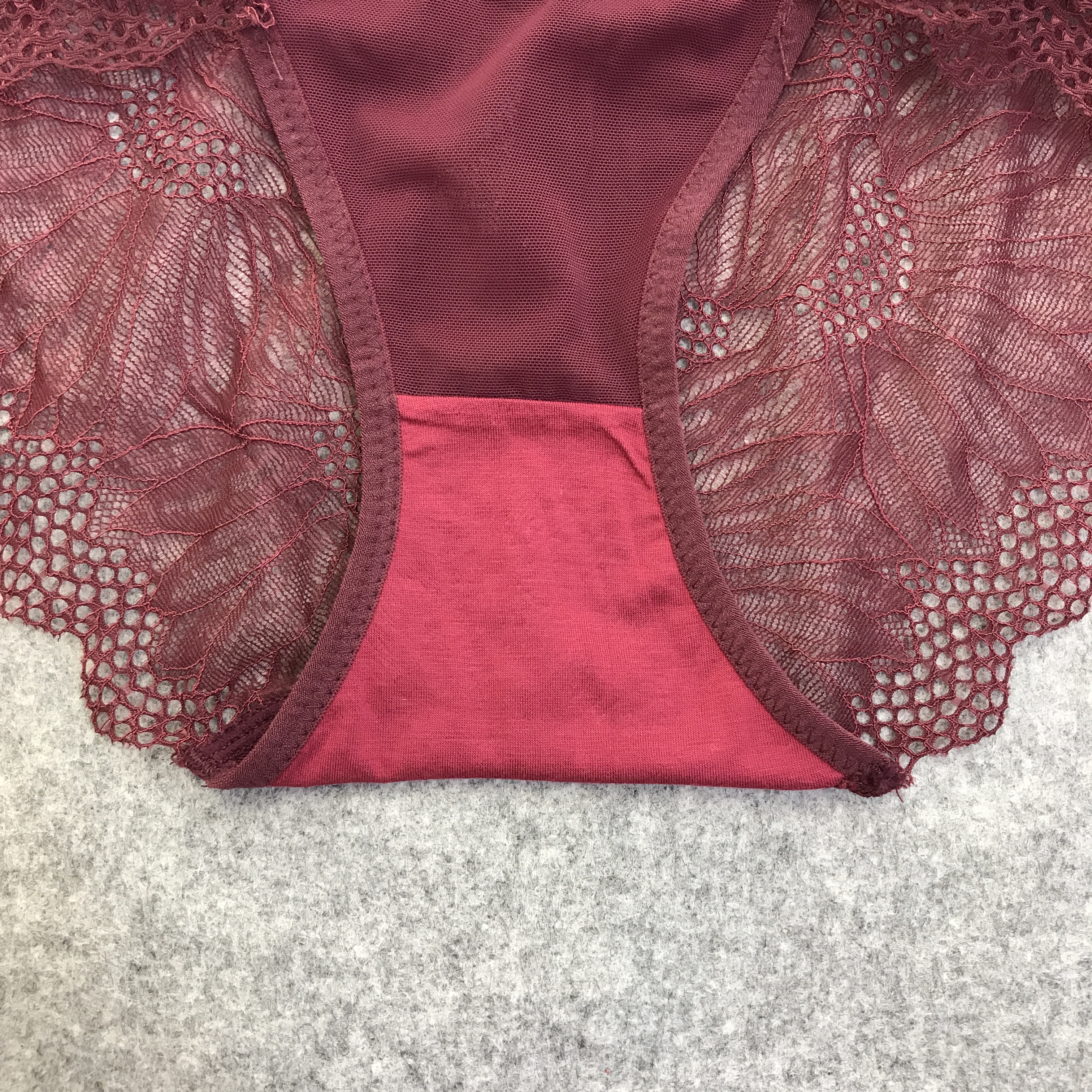 Panty thongs see-through nylon sexy tongue lace wo