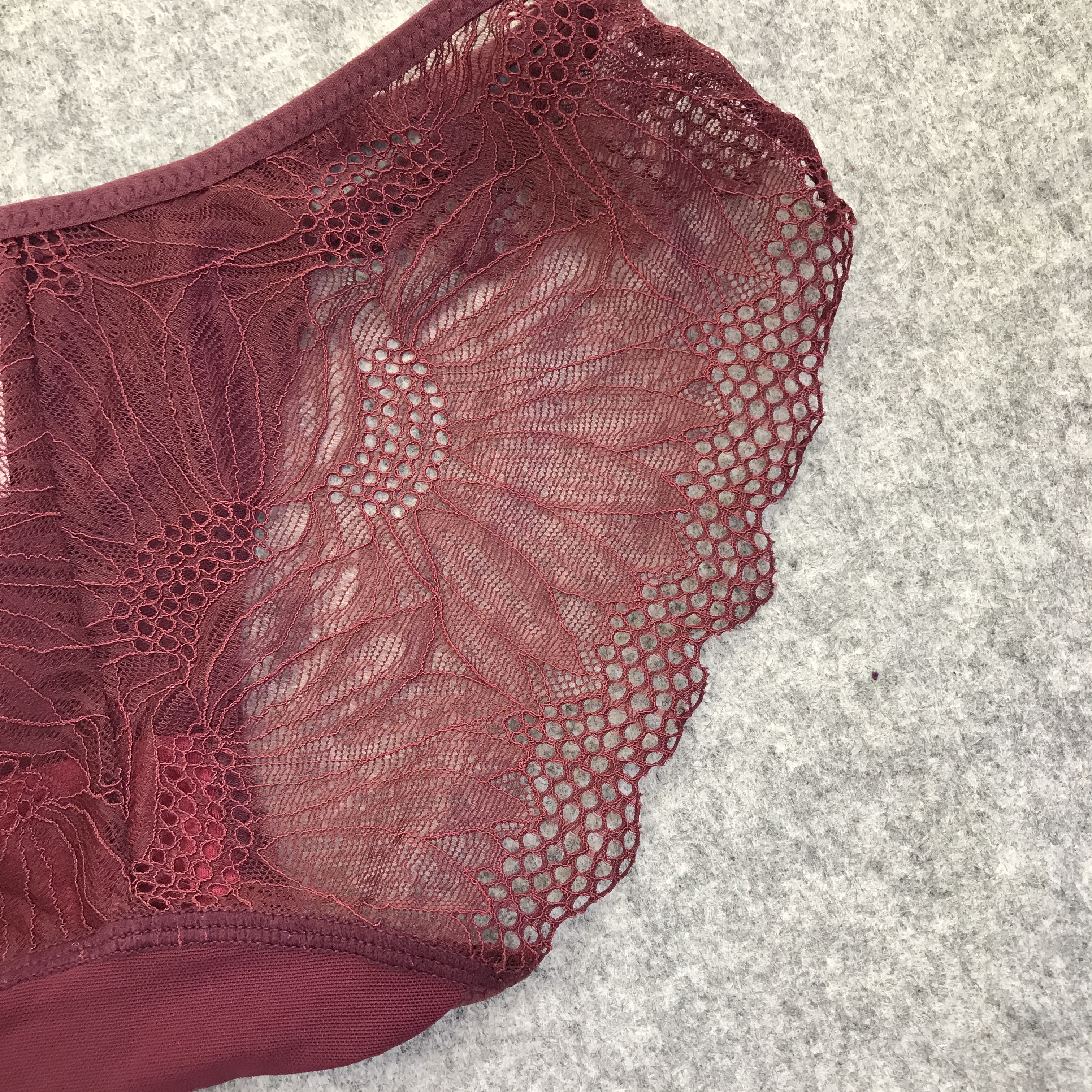 Panty thongs see-through nylon sexy tongue lace wo