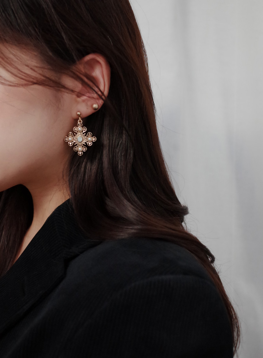 Bulliant 10SET Point Earrings Stylish Chic Unique 