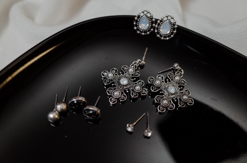 Bulliant 10SET Point Earrings Stylish Chic Unique 