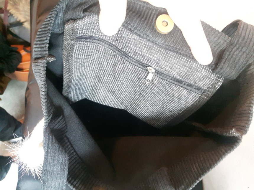 Brooch Golden eco bag ootd Clean and stylish, eleg