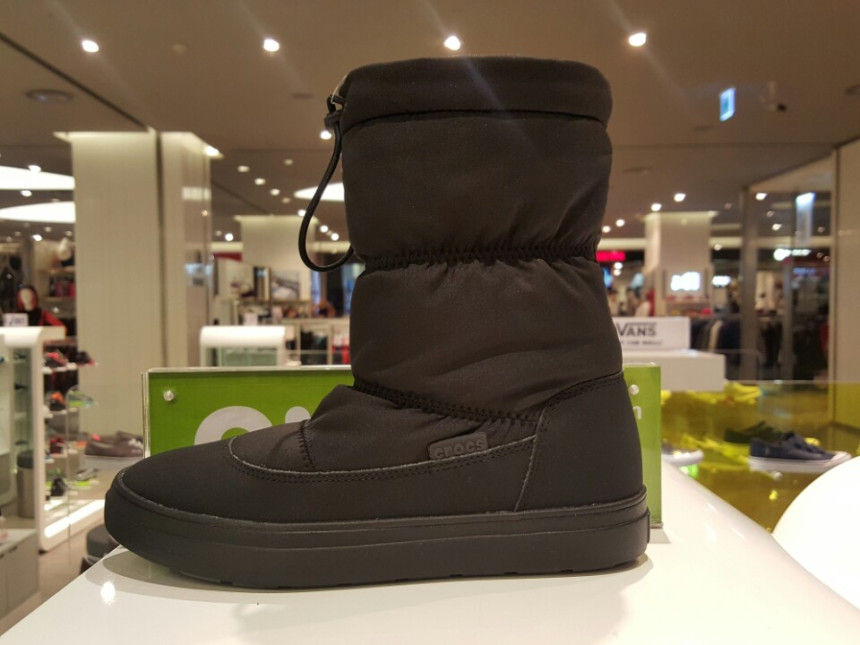 Rose Point Shiny Pull-out Boots Woman 204793 Casua