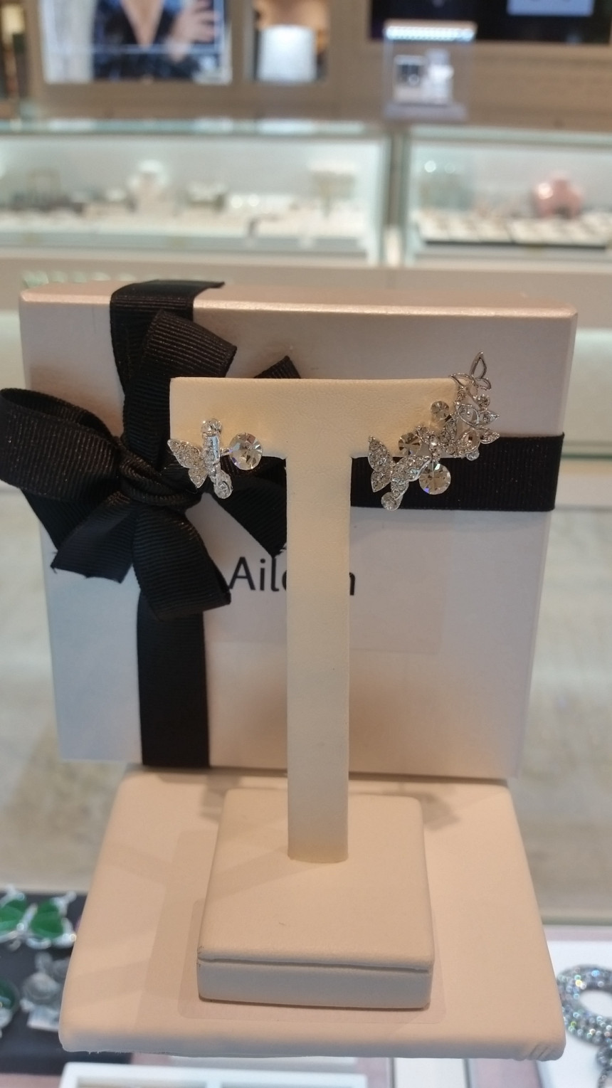 Eyeliner Agatha Button Earrings AJBE7412