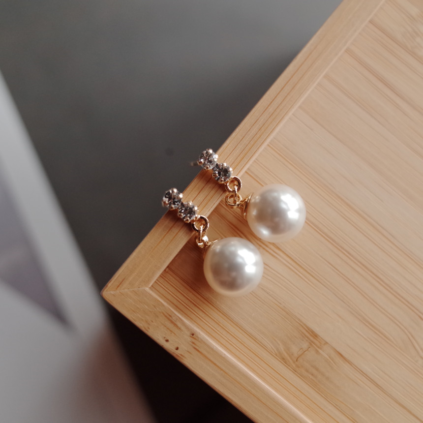 NO.46 Angel Swallows Drop Earrings Handmade Tweeze