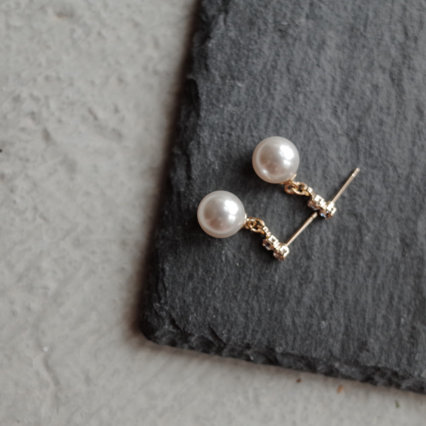 NO.46 Angel Swallows Drop Earrings Handmade Tweeze