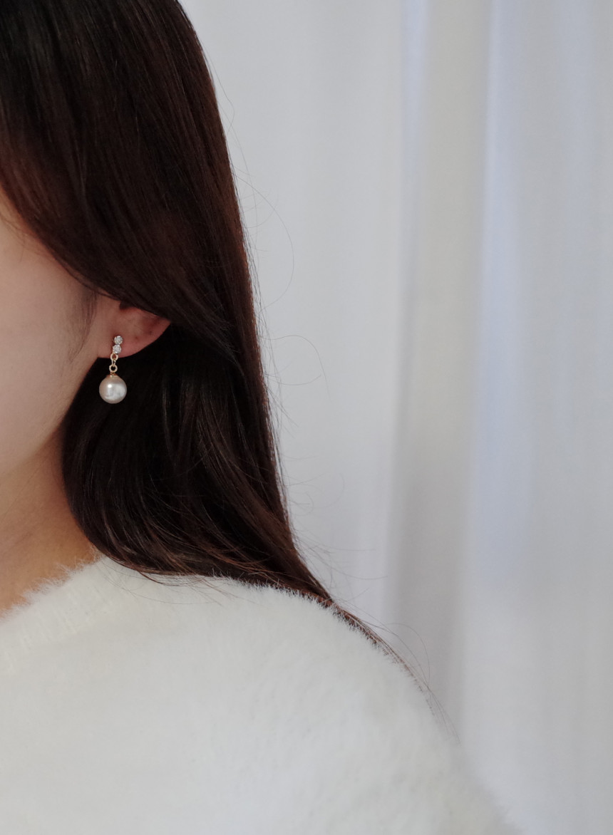 NO.46 Angel Swallows Drop Earrings Handmade Tweeze