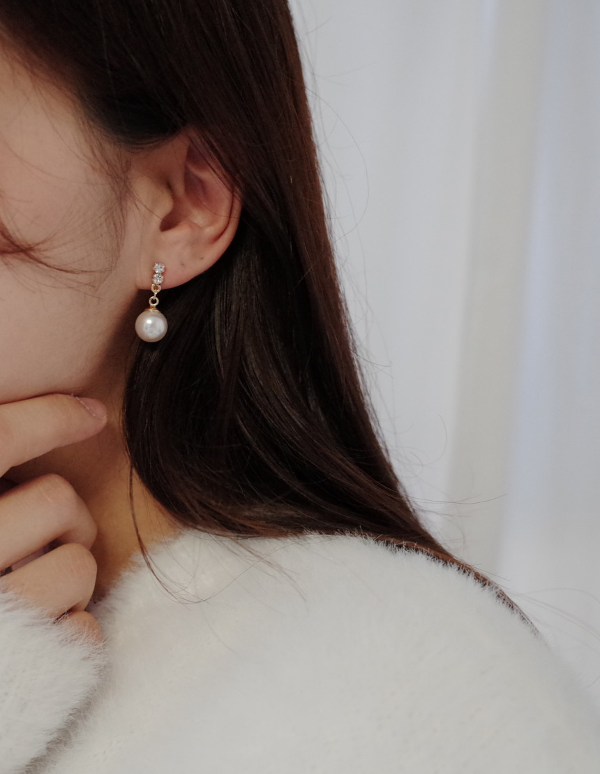 NO.46 Angel Swallows Drop Earrings Handmade Tweeze