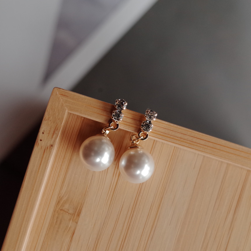 NO.46 Angel Swallows Drop Earrings Handmade Tweeze