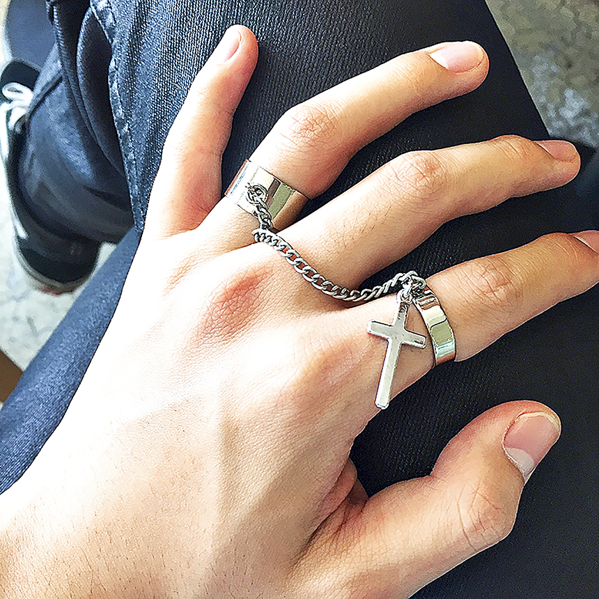 <b><p>chain sckles Cross Rg Street Gothic Accsory</p></b><b><p>チェーン シャックル クロスリング ストリート ゴシアクセサ 特異な地 接続された</p></b><br /><br /><p align='center'>