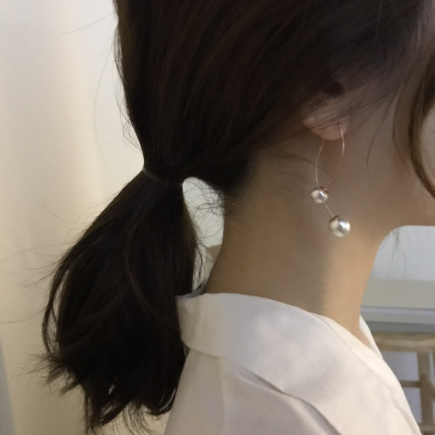 all silver Abel's Swarovski Drop Earrings Elega