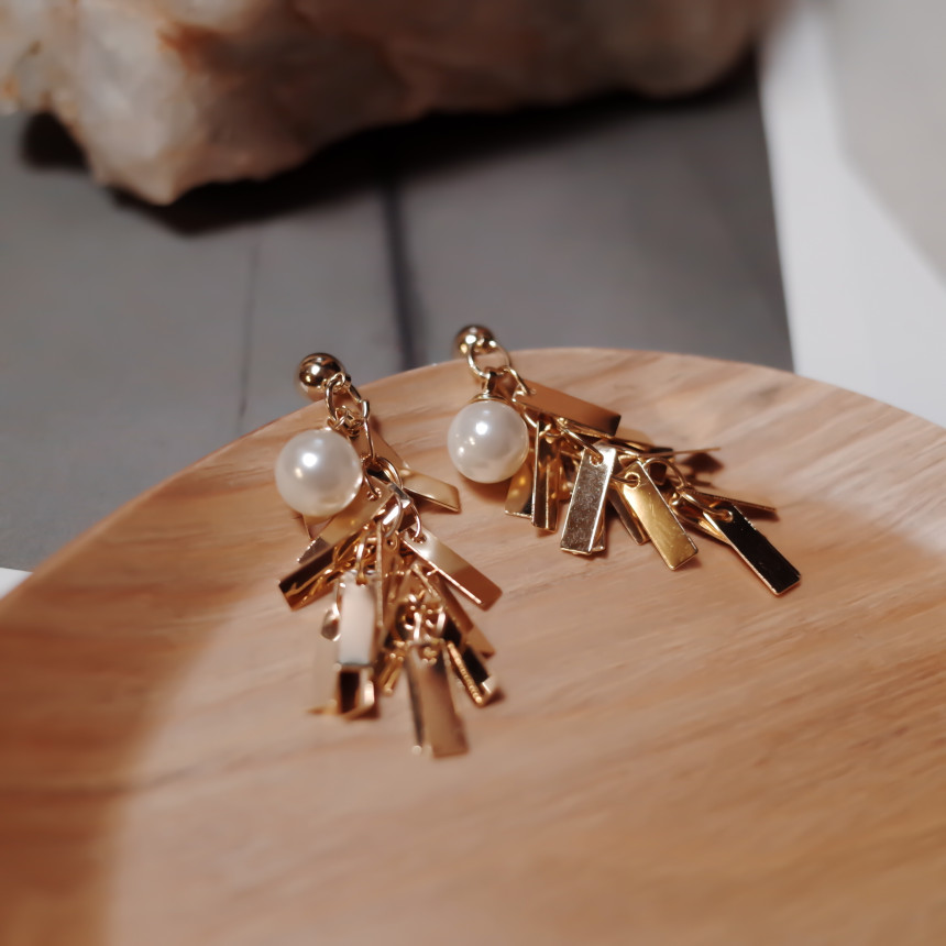 <b><p>NO.47 Rectangular cker Pel Point Drop Eris</p></b><b><p>NO.47 長方形カンカン パールポイント ドロップイヤリング ハンドメイド アデートグ</p></b><br /><br /><p align='center'>