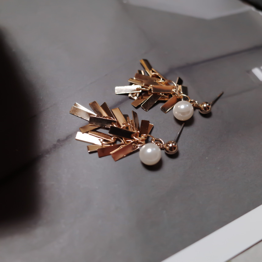 <b><p>NO.47 Rectangular cker Pel Point Drop Eris</p></b><b><p>NO.47 長方形カンカン パールポイント ドロップイヤリング ハンドメイド アデートグ</p></b><br /><br /><p align='center'>