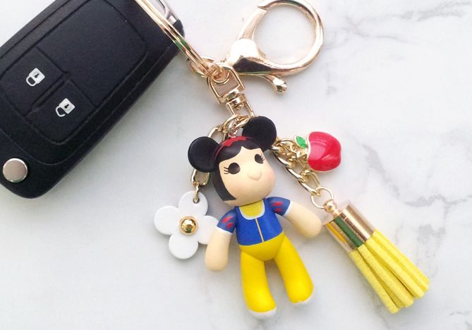 Snow White Car Keyring Keyholder Tassel Key Chain 