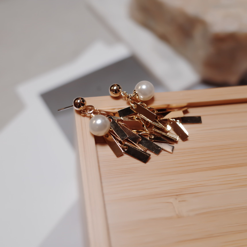 <b><p>NO.47 Rectangular cker Pel Point Drop Eris</p></b><b><p>NO.47 長方形カンカン パールポイント ドロップイヤリング ハンドメイド アデートグ</p></b><br /><br /><p align='center'>