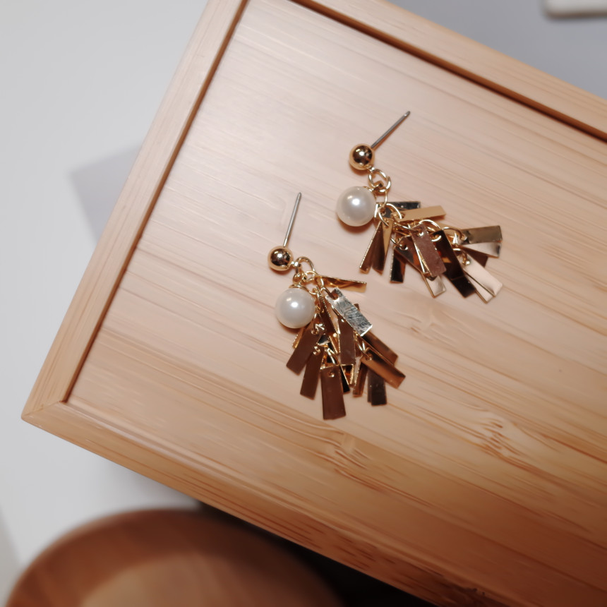 <b><p>NO.47 Rectangular cker Pel Point Drop Eris</p></b><b><p>NO.47 長方形カンカン パールポイント ドロップイヤリング ハンドメイド アデートグ</p></b><br /><br /><p align='center'>