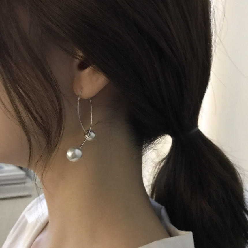 all silver Abel's Swarovski Drop Earrings Elega