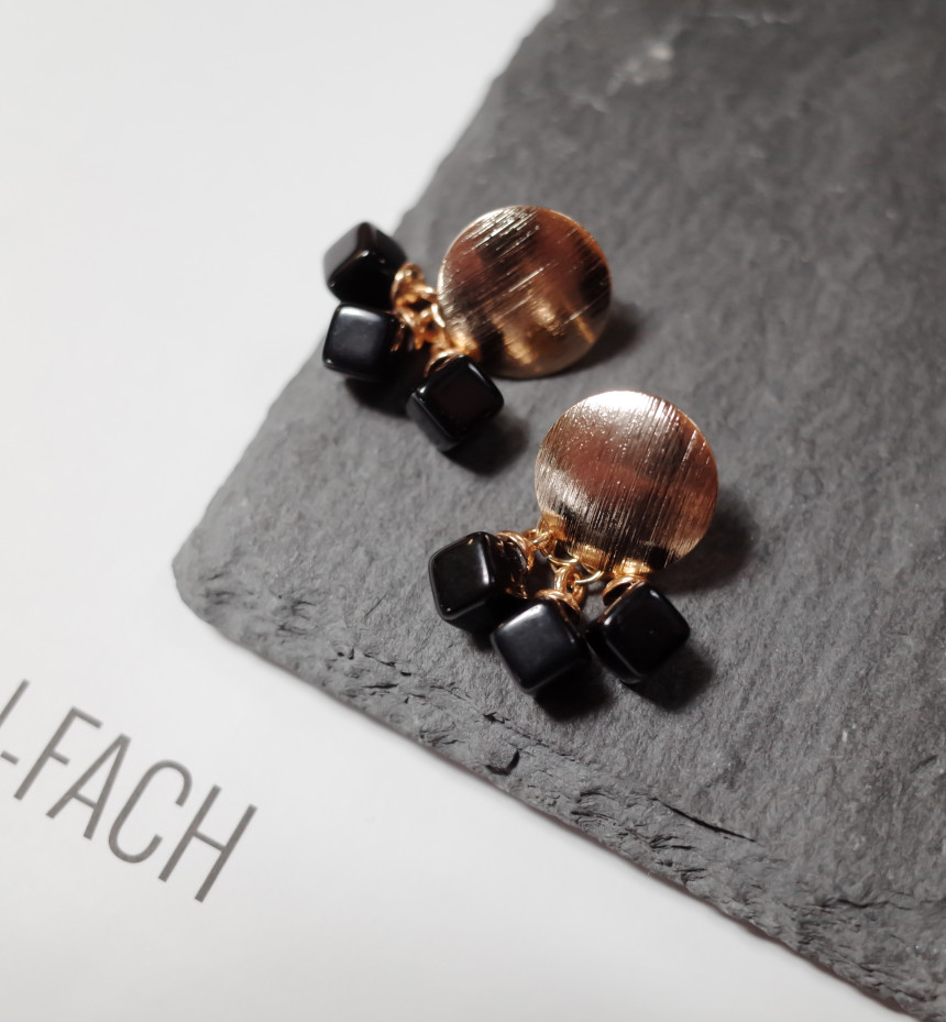 NO.48 Three Square Color Ball Metal Modern Earring