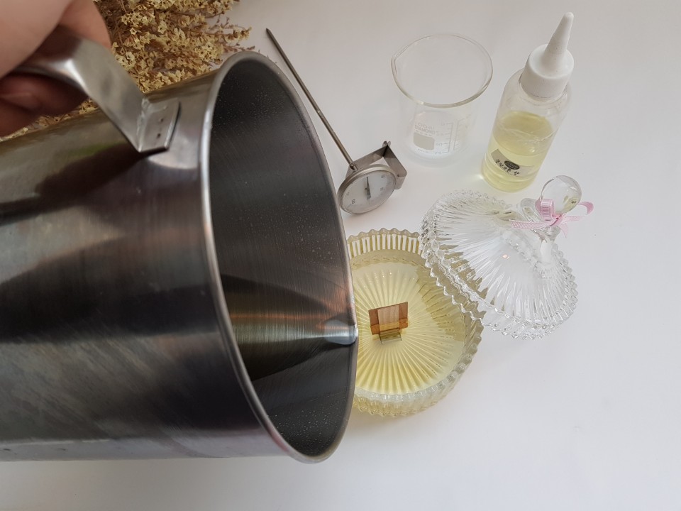 Merry Go Round Message Station Natural Soya Candle