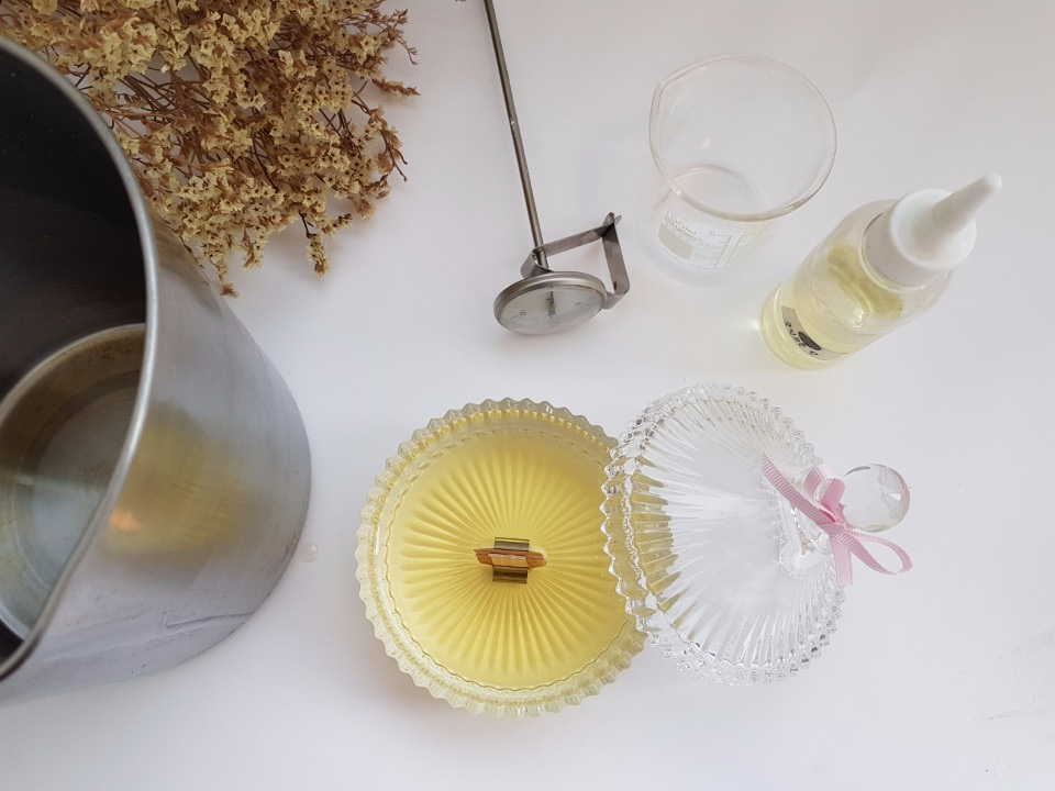 Merry Go Round Message Station Natural Soya Candle