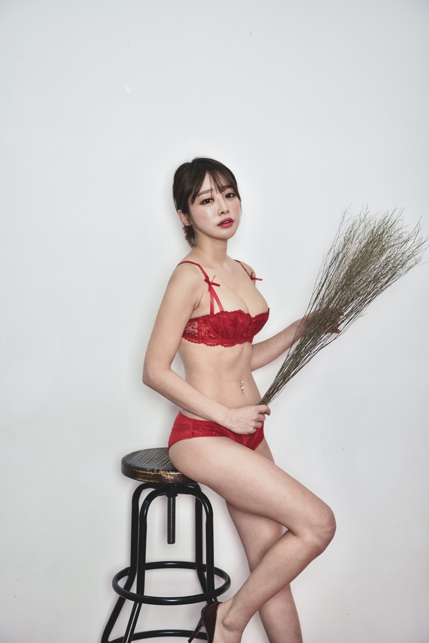 Sexy lace half cup bra set singlet pants woman und