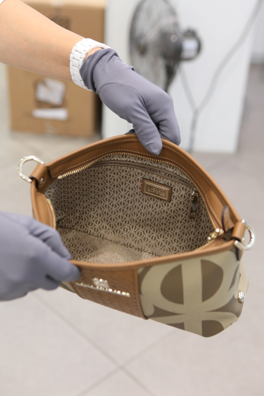 <b><p>Louis Cartche Signature Ptern Brown Women's</p></b><b><p>ルイカトジュシグネチャーパターンブラウン女性2WayショルダーバッグHG1NI09TA</p></b><br /><br /><p align='center'>