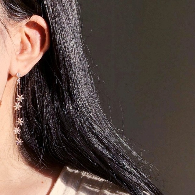 Snow Flower Line Drop Earrings Twenties Crystal Go