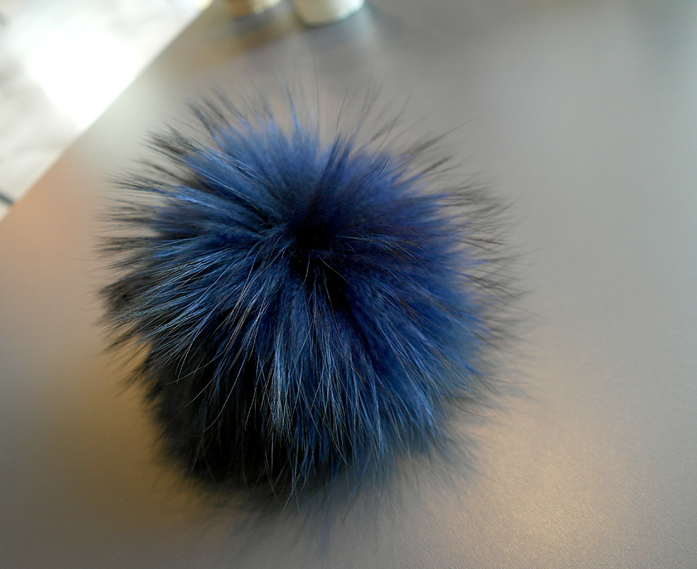 Real Raccoon Fur Foam Foam Keyring Big Size 12 Col