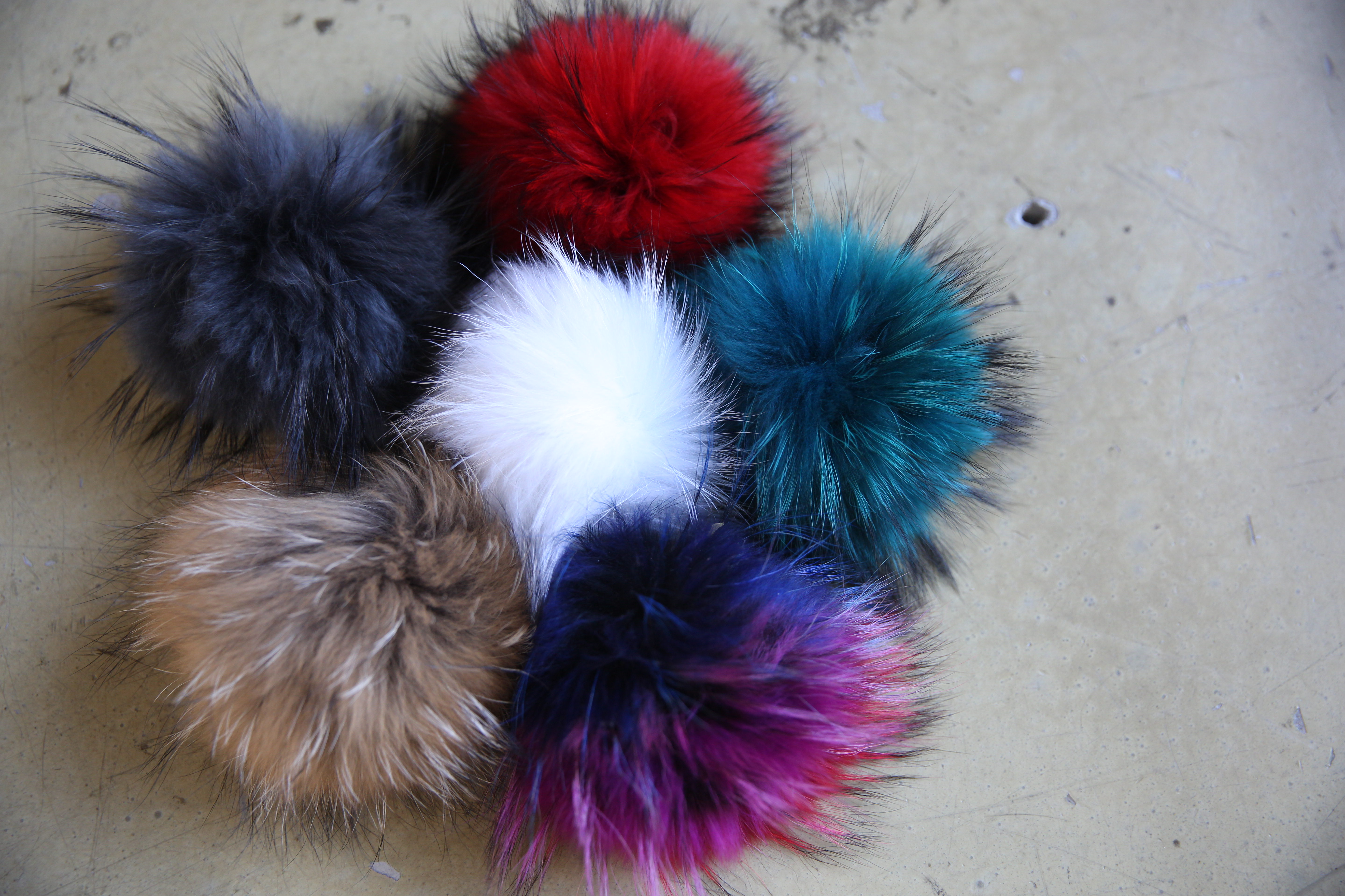 Real Raccoon Fur Foam Foam Keyring Big Size 12 Col