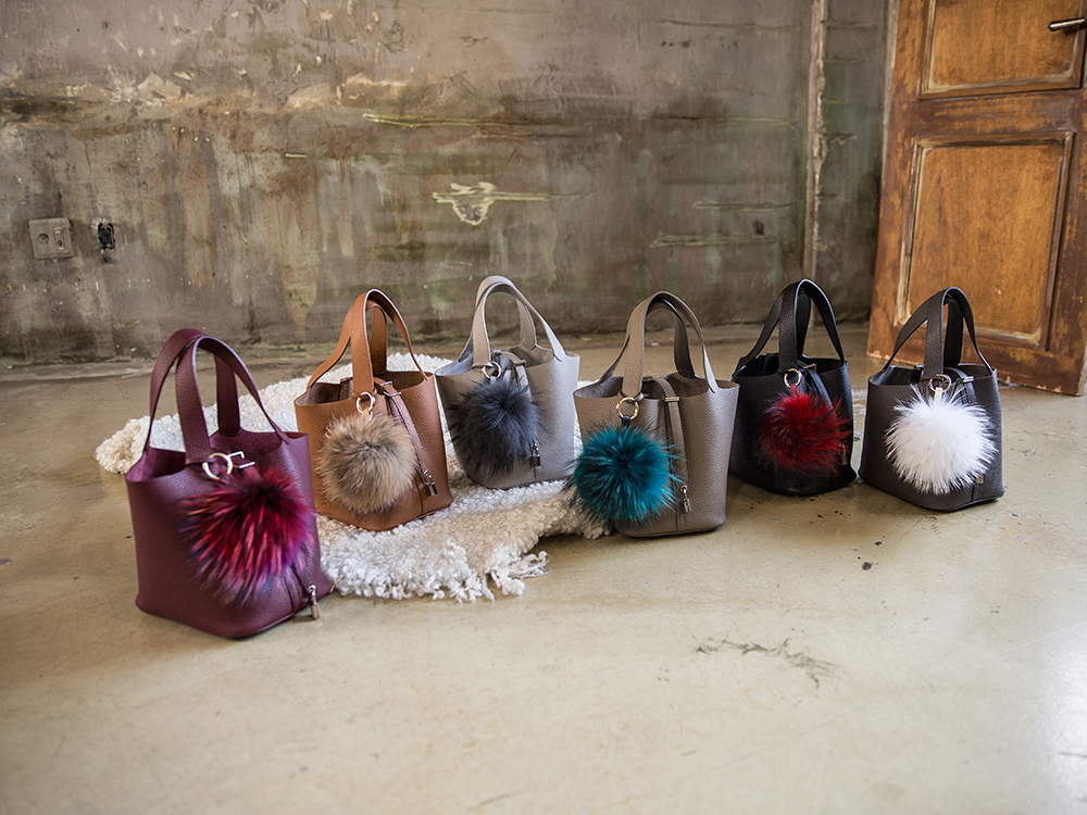 Real Raccoon Fur Foam Foam Keyring Big Size 12 Col