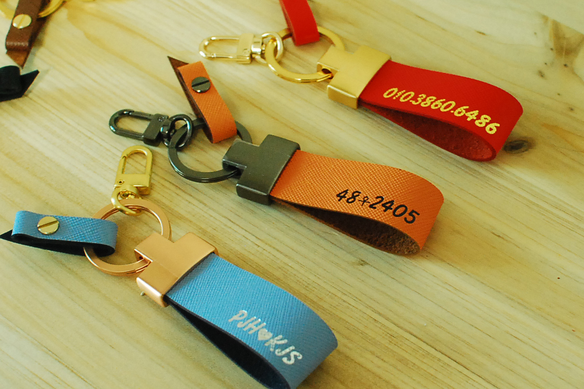 FUNAN FANAN SA Piano Leather Key Chain Keyring Car