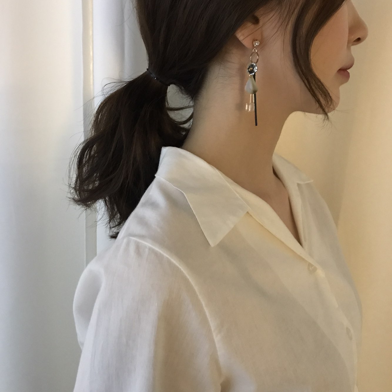 Laputa mother-of-pearl crystal drop earrings sense