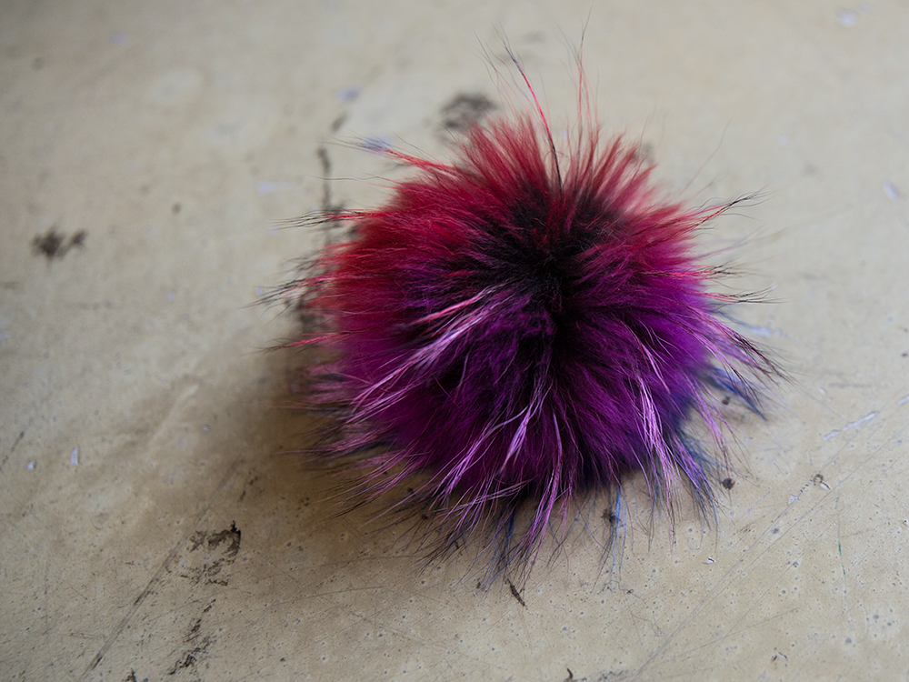 Real Raccoon Fur Foam Foam Keyring Big Size 12 Col