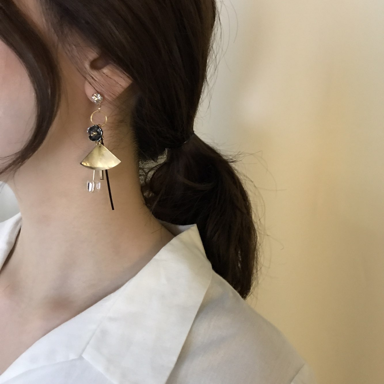 Laputa mother-of-pearl crystal drop earrings sense