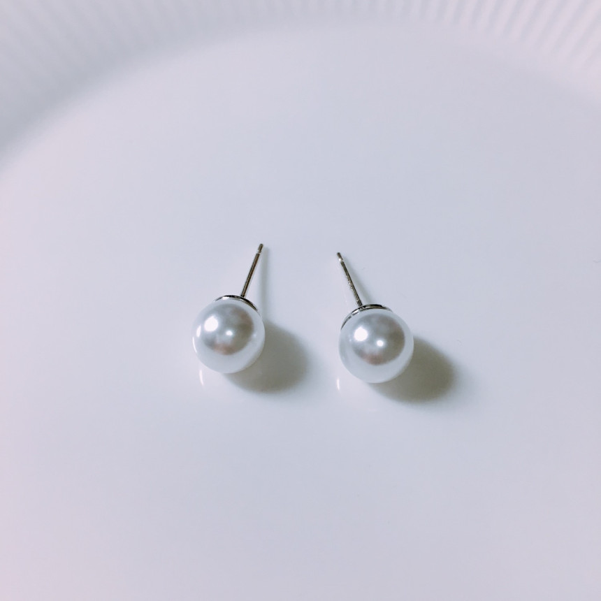 Luce Lovely white two-way ball earrings LKJ0906 Fe