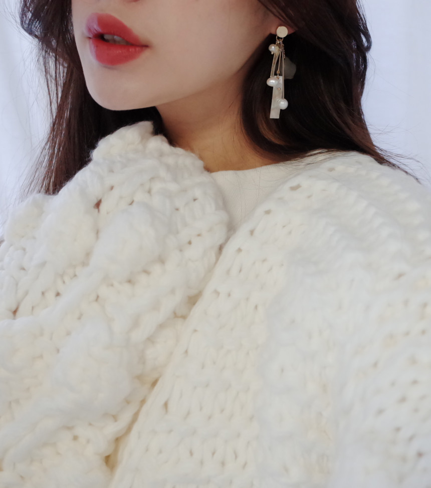 Boeing mother-of-pearl mix Gray earrings Stylish c