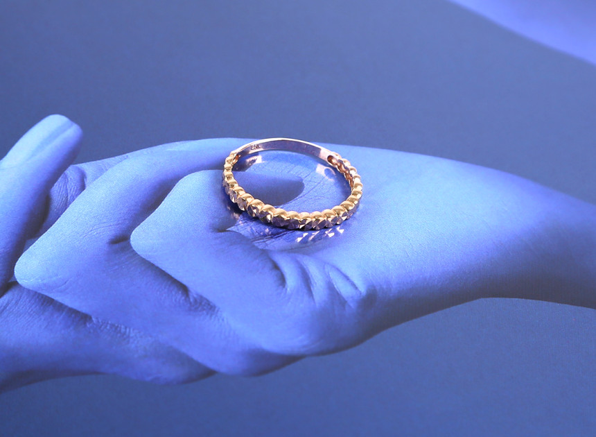 <b><p>Rose Gold Mi cutting Guard Luxurious accessoes</p></b><b><p>ローズゴールド マイ カッティング ガードリ 高級感のあるアクセサリー 愛を感じ</p></b><br /><br /><p align='center'>