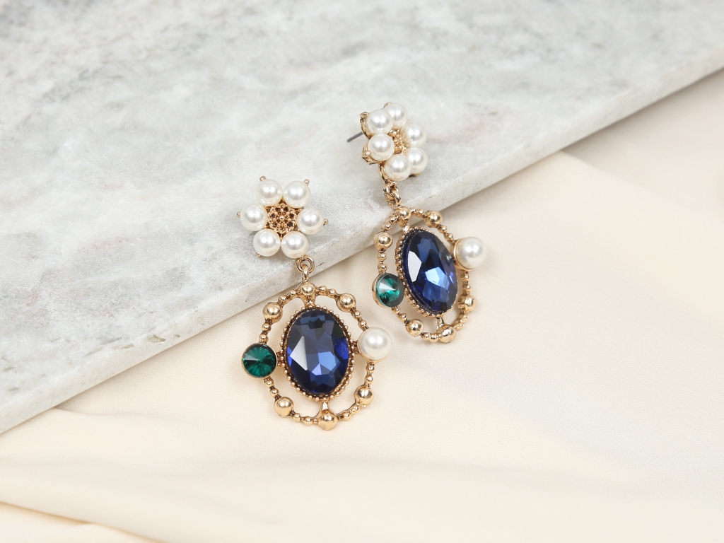 Year-end party bold drop earrings 12 kinds Antique