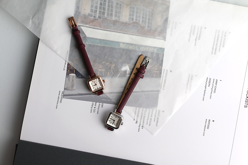 <b><p>thin leaer clock ma wrist square fason 30</p></b><b><p>薄い レザー 時計 女性の手首 正方形 ファッション 30貸し出し フレンドの贈り物</p></b><br /><br /><p align='center'>