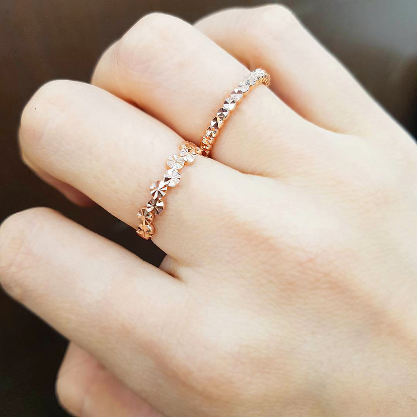 <b><p>Rose Gold Mi cutting Guard Luxurious accessoes</p></b><b><p>ローズゴールド マイ カッティング ガードリ 高級感のあるアクセサリー 愛を感じ</p></b><br /><br /><p align='center'>