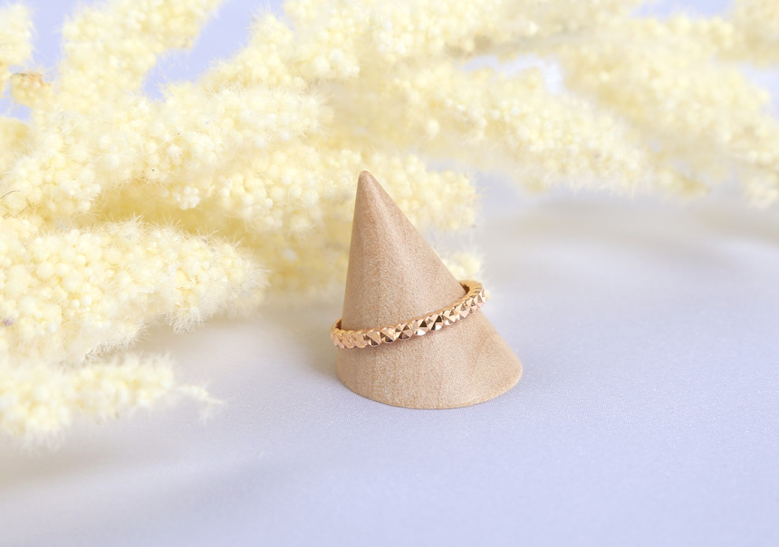 <b><p>Rose Gold Mi cutting Guard Luxurious accessoes</p></b><b><p>ローズゴールド マイ カッティング ガードリ 高級感のあるアクセサリー 愛を感じ</p></b><br /><br /><p align='center'>