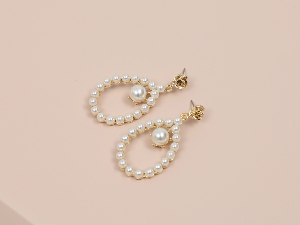 Year-end party bold drop earrings 12 kinds Antique