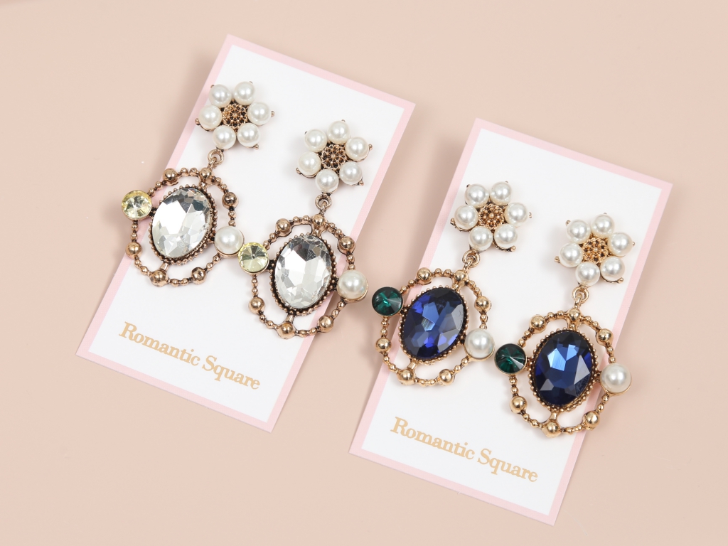 Year-end party bold drop earrings 12 kinds Antique