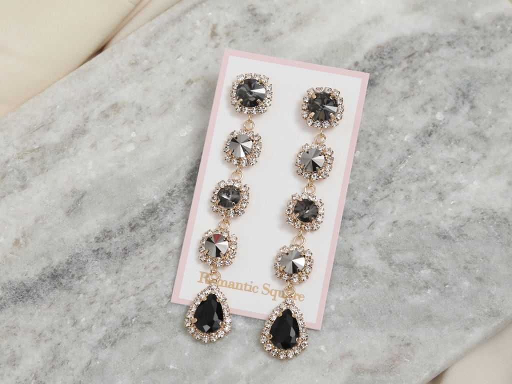 Year-end party bold drop earrings 12 kinds Antique